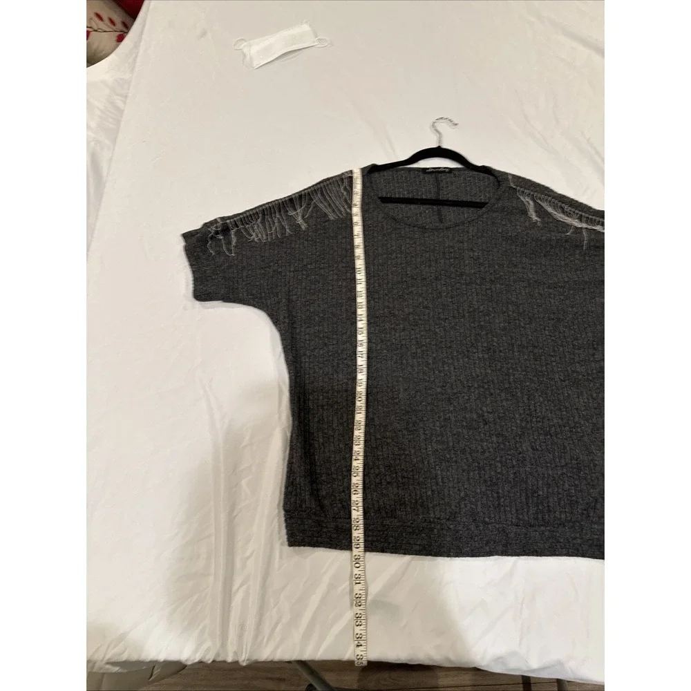 A Love Story Women's Grey Sweater Size XL Is All Right. We're Good. - Picture 4 of 11